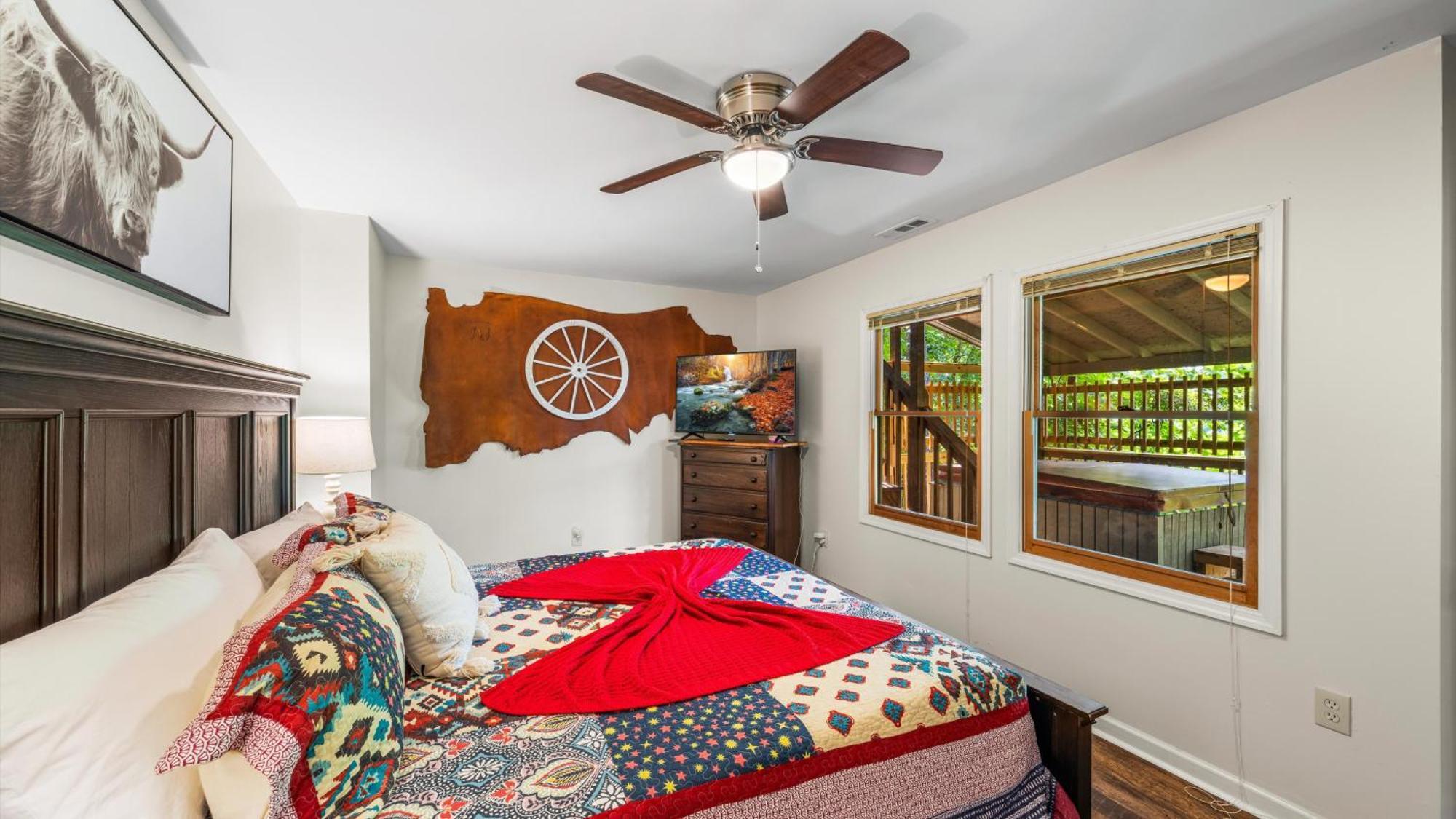 Whiskey Ridge Lodge, A Restored 1940S Gem, 2 Mins From Downtown, Breathtaking City Views, Custom Game Room, And Spacious Elegance Gatlinburg Eksteriør bilde